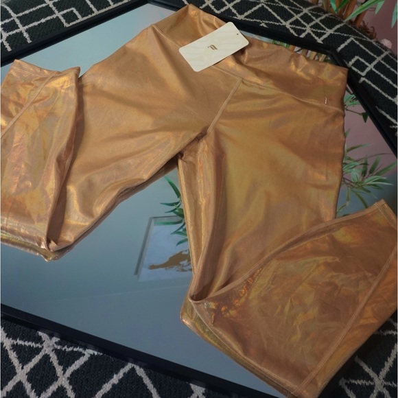ALREADY SOLD -FABLETICS LEGGINS NEW - Picture 4 of 7